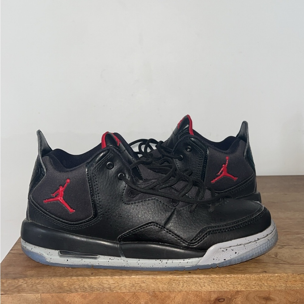 Jordan Courtside 23 (black/gym red/ particle grey)